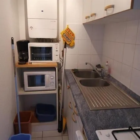 Apartment Proche Pereire - Quatre Personnes