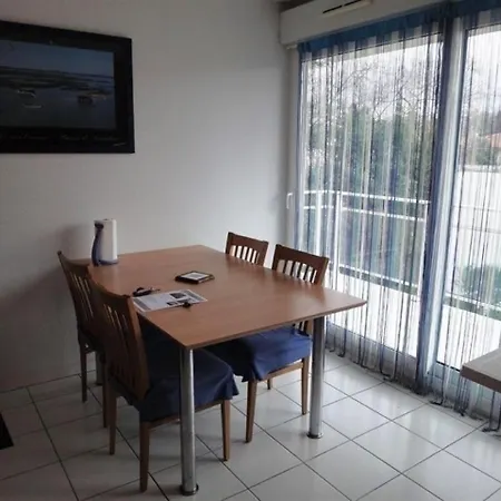 Apartment Proche Pereire - Quatre Personnes